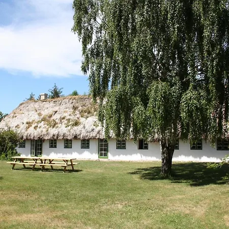 Bed & Breakfast Tanggården Skoven Laeso