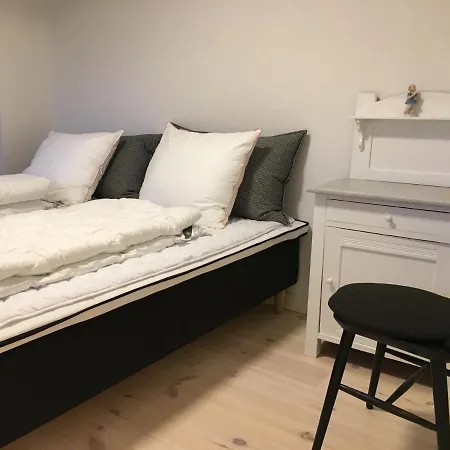 Tanggården Skoven Bed & Breakfast
