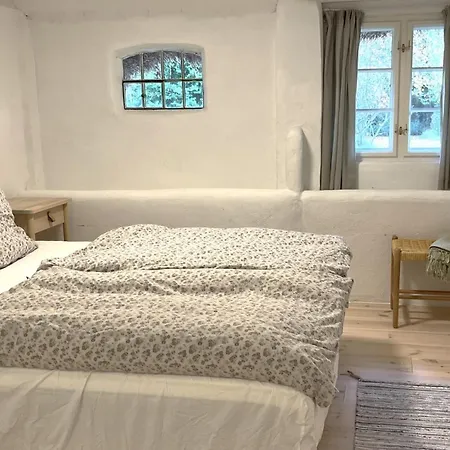 Tanggården Skoven Bed & Breakfast *